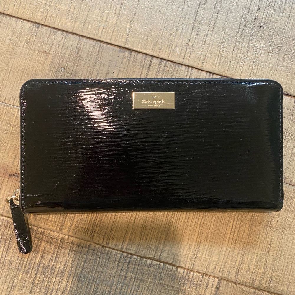 Kate Spade New York Bixby Place Neda Black Patent Leather Zip Around Wallet